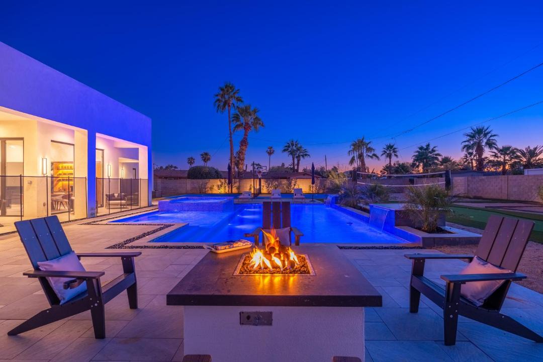 Photo of Others in Paradise Valley Village