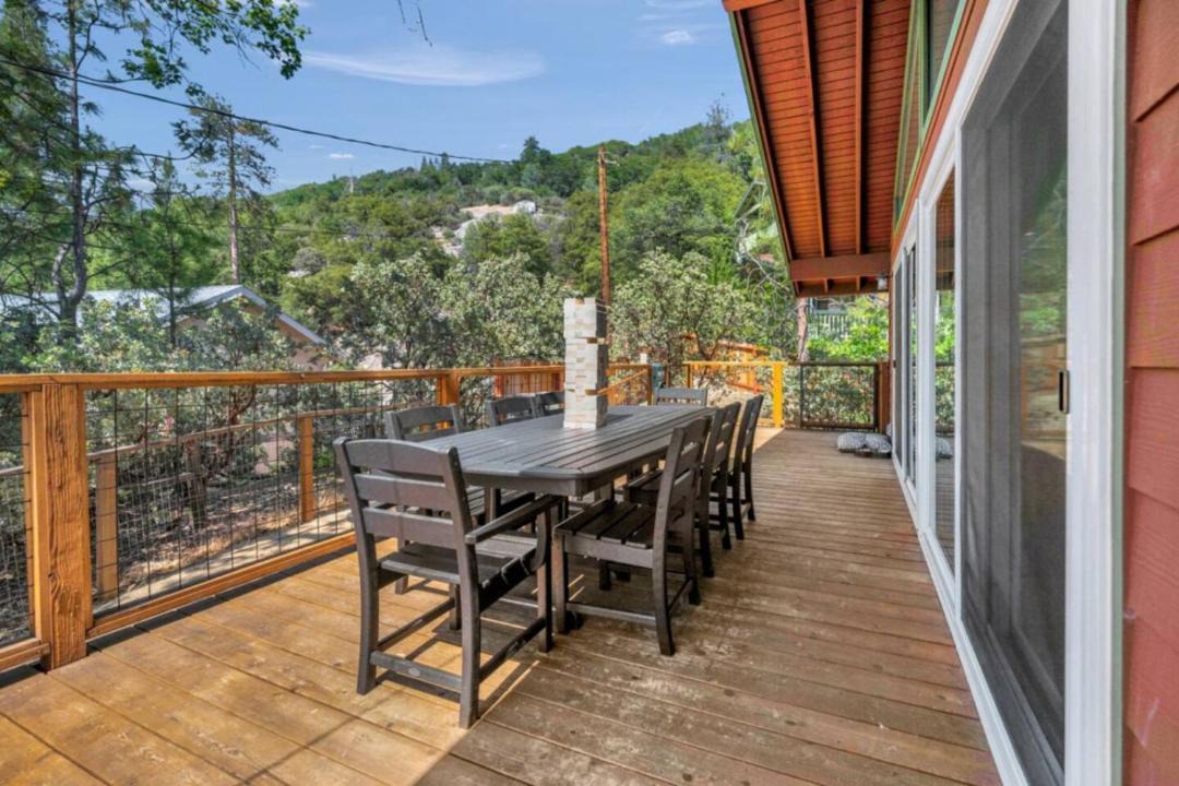 Photo of Patio Balcony in Bass Lake