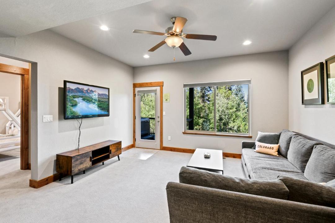 Photo of Livingroom in Rendezvous