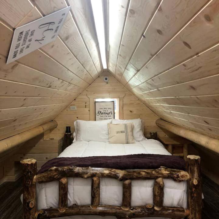 Photo of Bedroom in Island Park