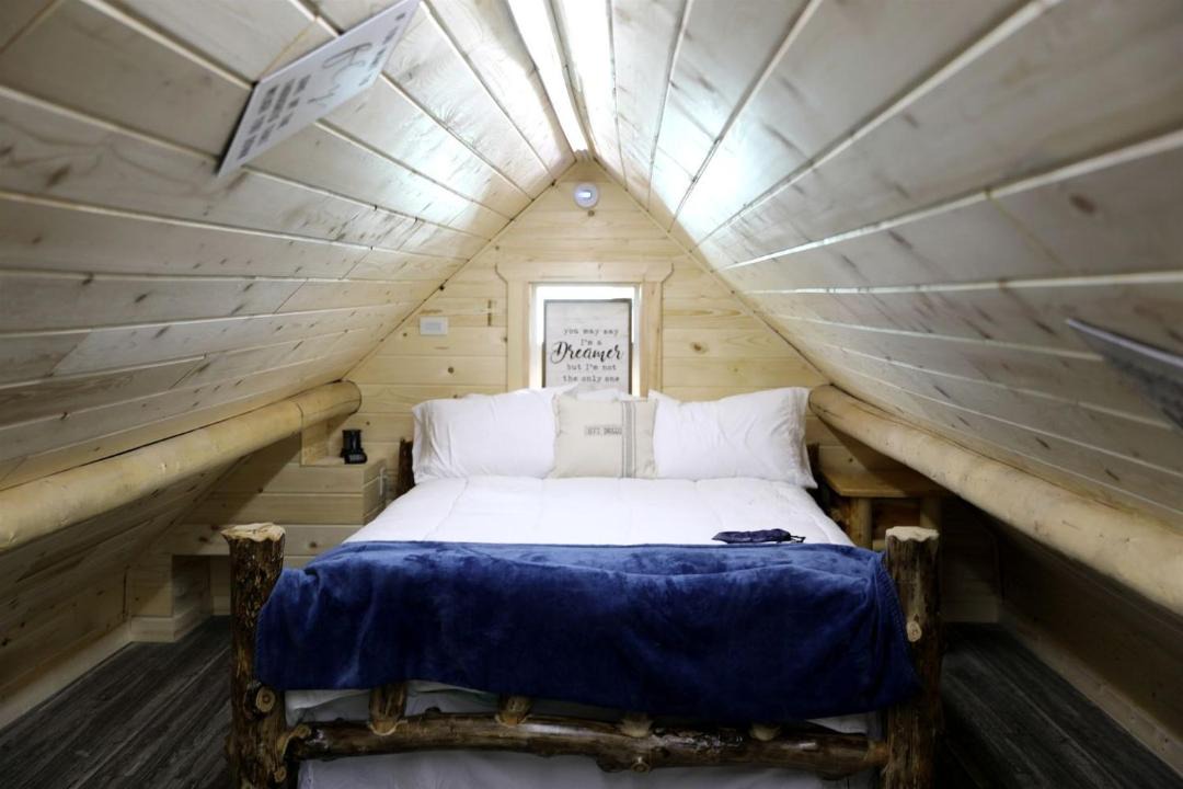 Photo of Bedroom in Island Park