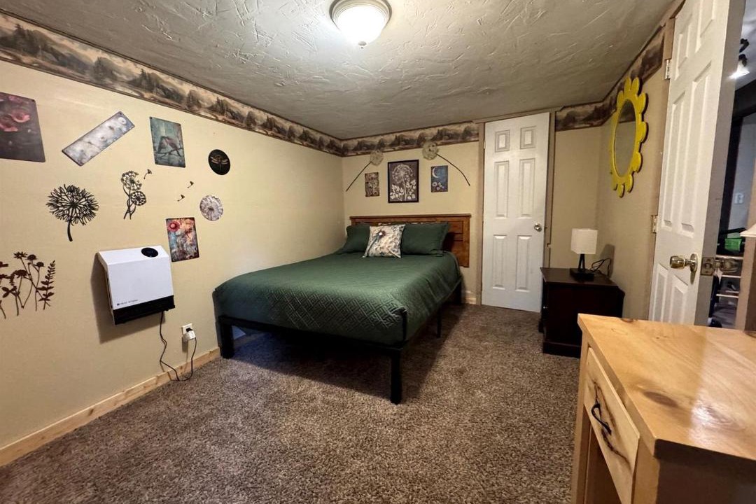 Photo of Bedroom in Island Park