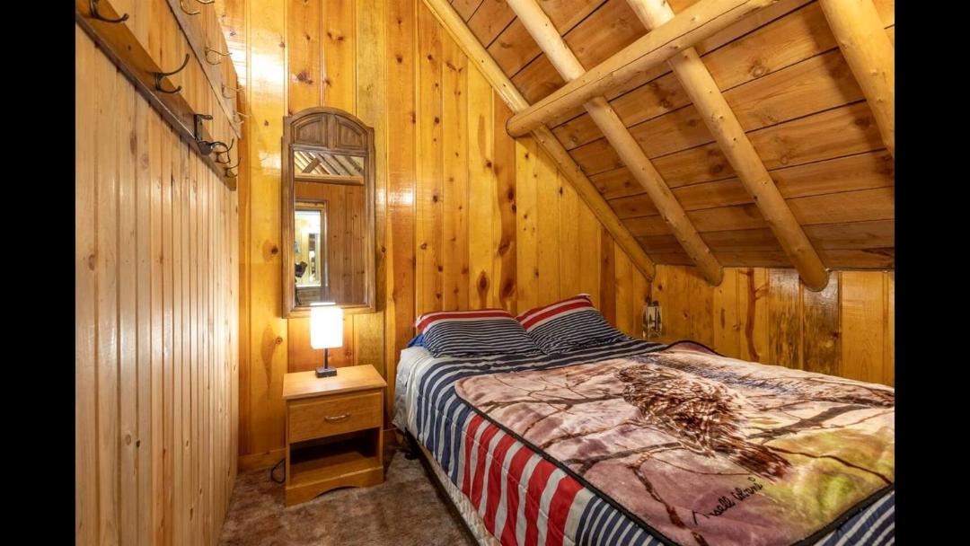 Photo of Bedroom in Island Park