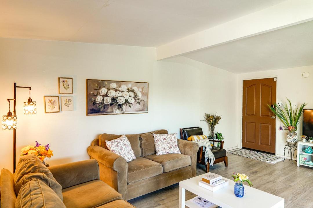 Photo of Livingroom in Bakersfield