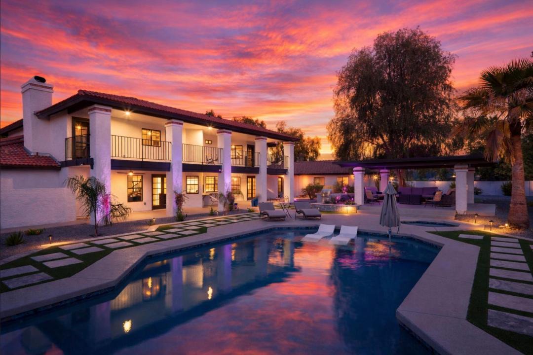 Photo of Others in Paradise Valley Village