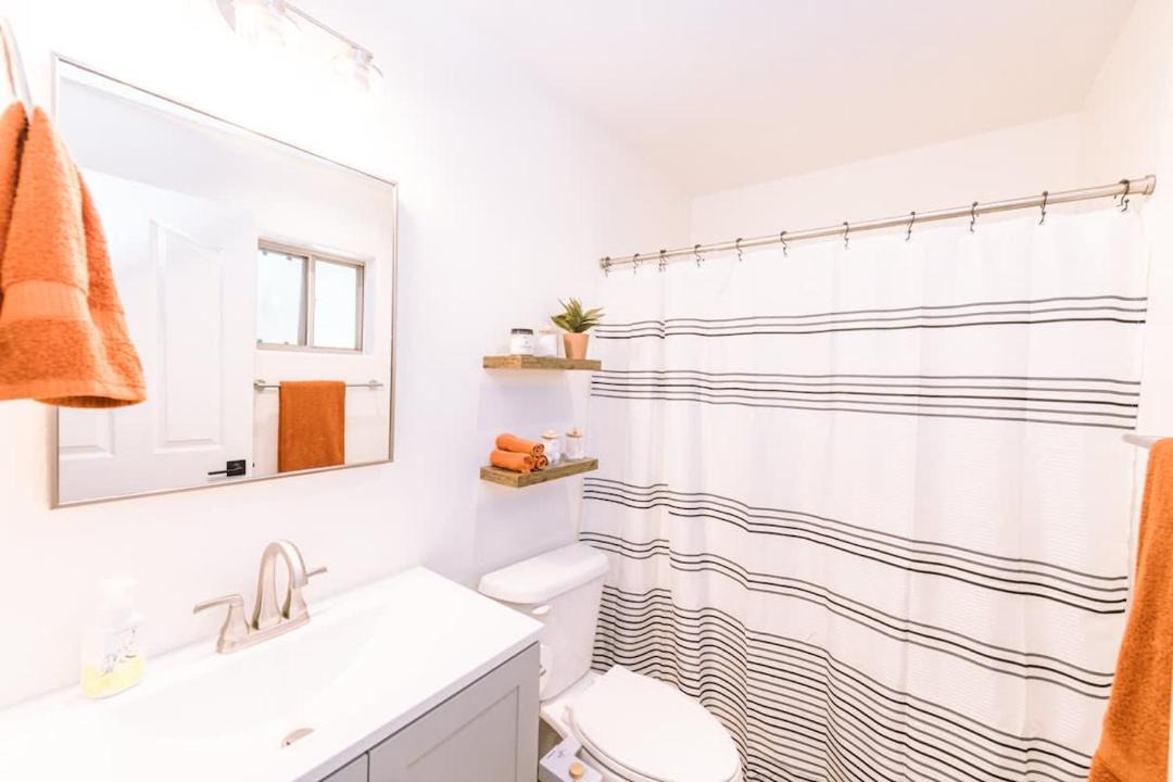 Photo of Bathroom in Page