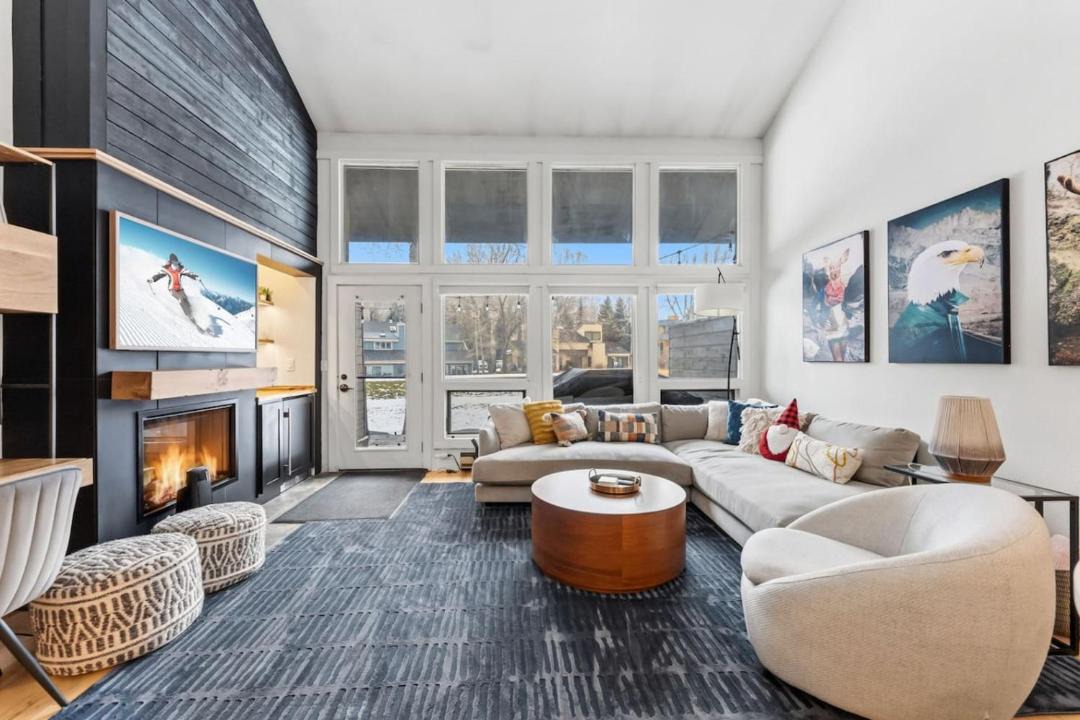 Photo of Livingroom in Eagle-Vail
