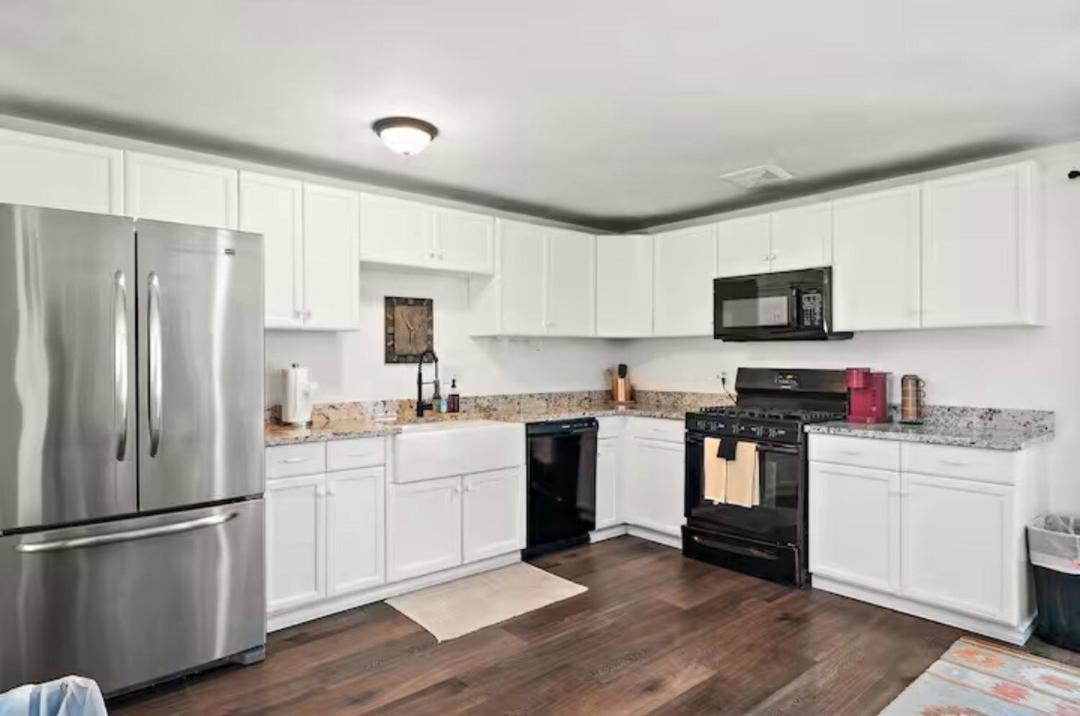 Photo of Kitchen in Paradise Valley Village
