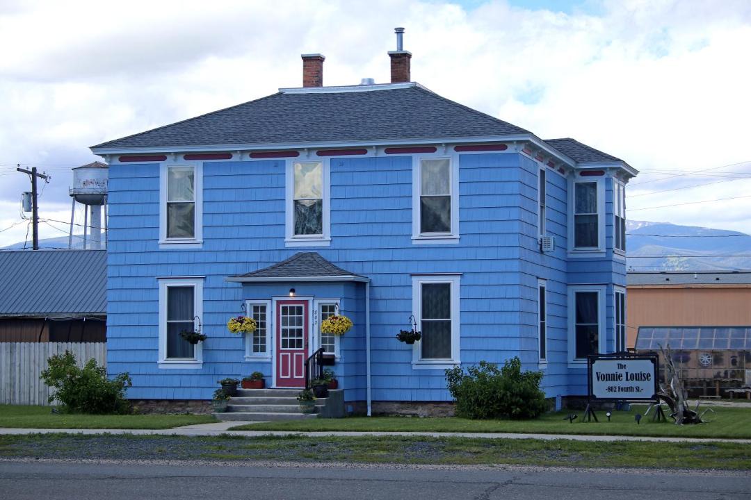 Photo of Buildings in Deer Lodge