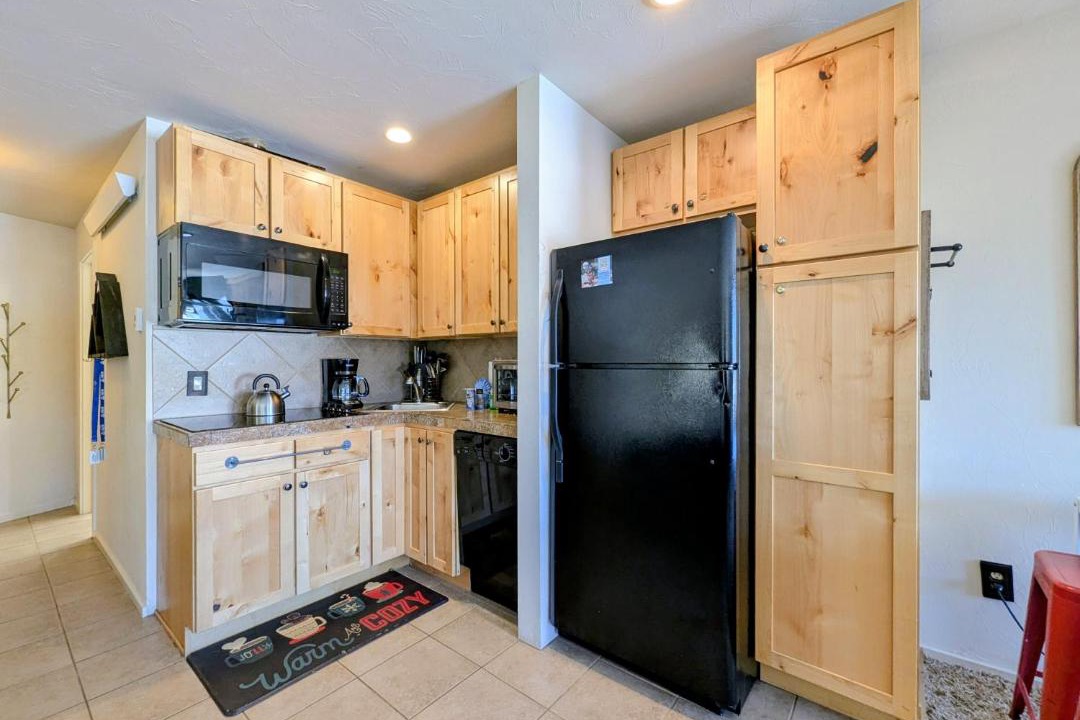Photo of Kitchen in Lakeside Village