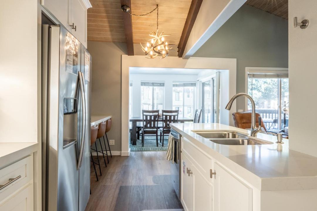 Photo of Kitchen in Mammoth Lakes