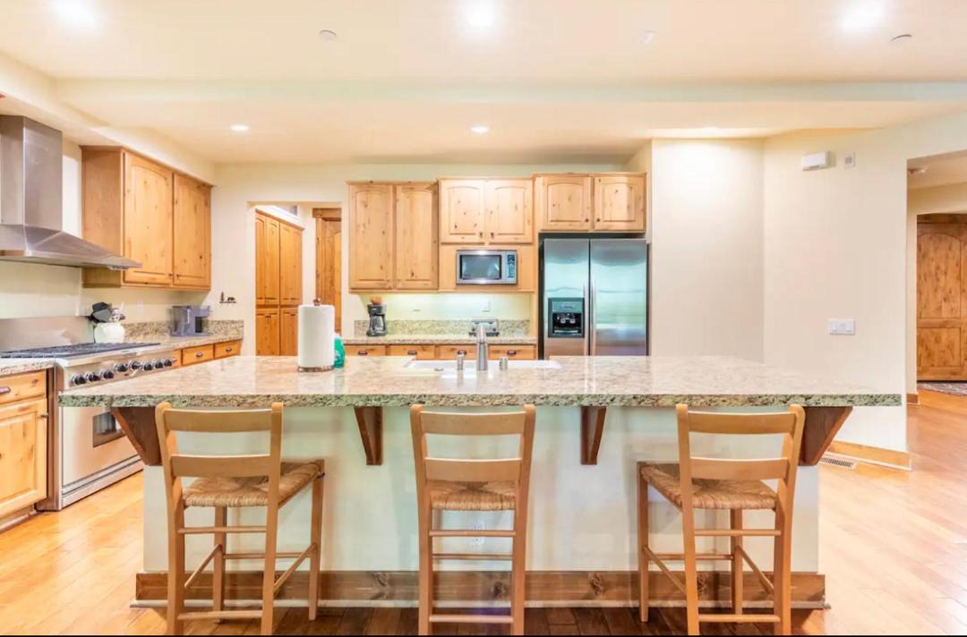 Photo of Kitchen in Mammoth Lakes