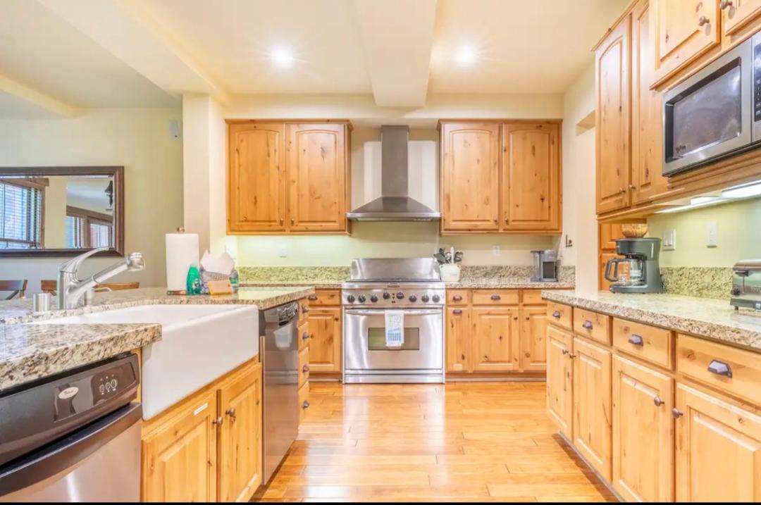 Photo of Kitchen in Mammoth Lakes