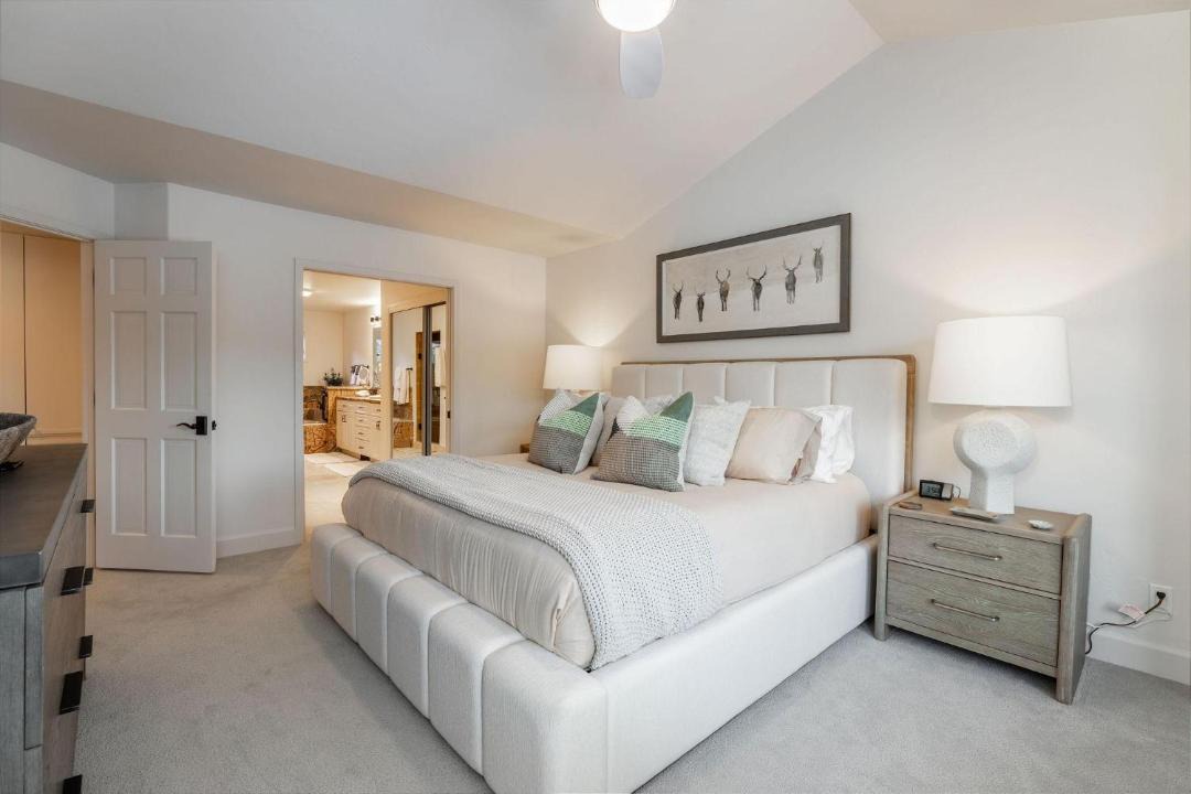 Photo of Bedroom in Edwards