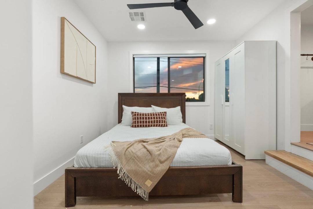 Photo of Bedroom in Paradise Valley Village