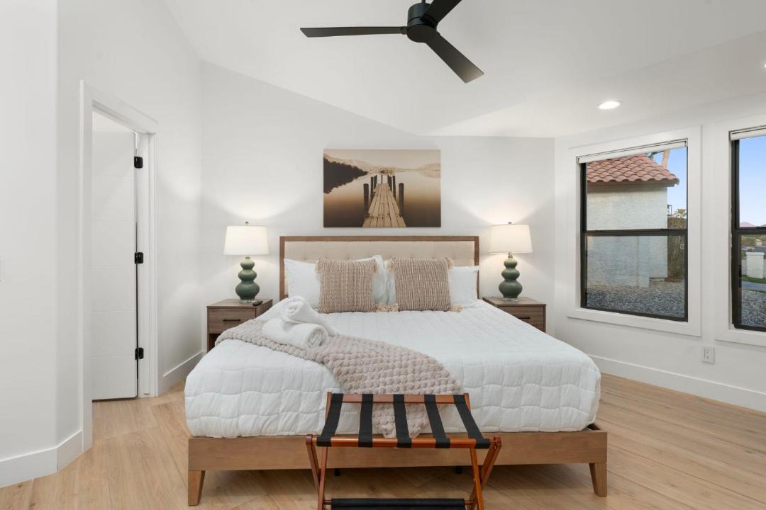 Photo of Bedroom in Paradise Valley Village
