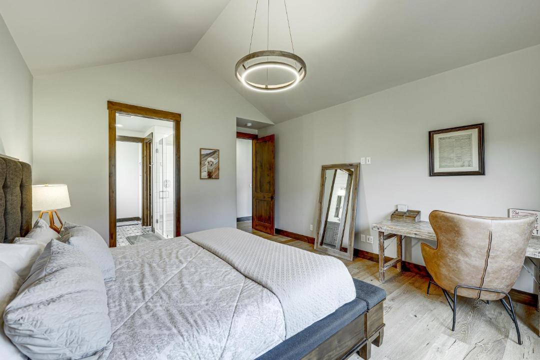Photo of Bedroom in Columbia Falls
