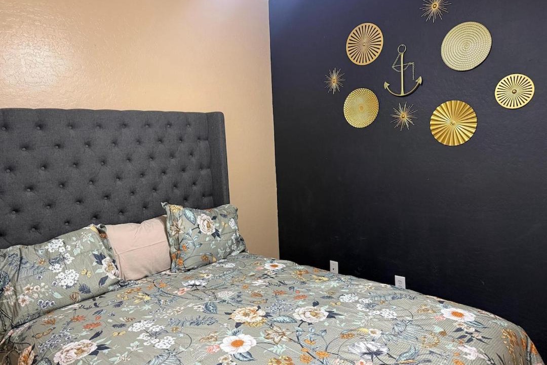 Photo of Bedroom in Foothills Reserve