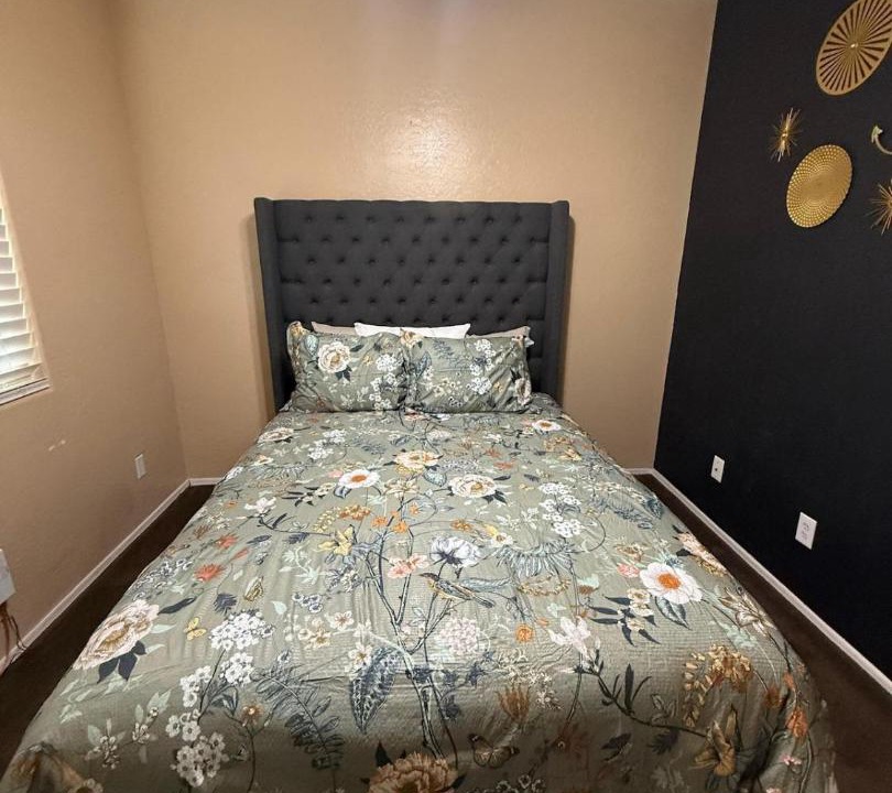 Photo of Bedroom in Foothills Reserve