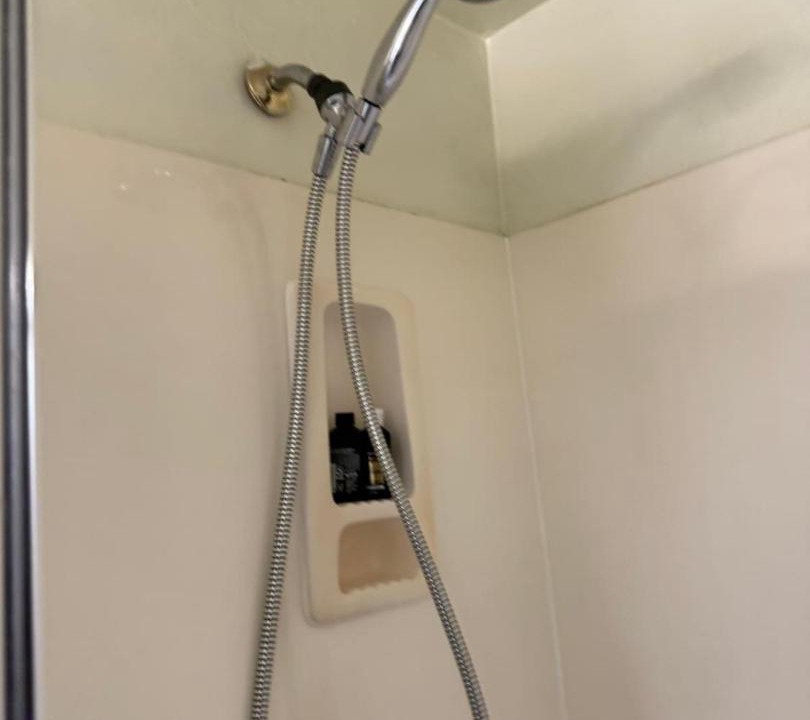 Photo of Bathroom in Foothills Reserve