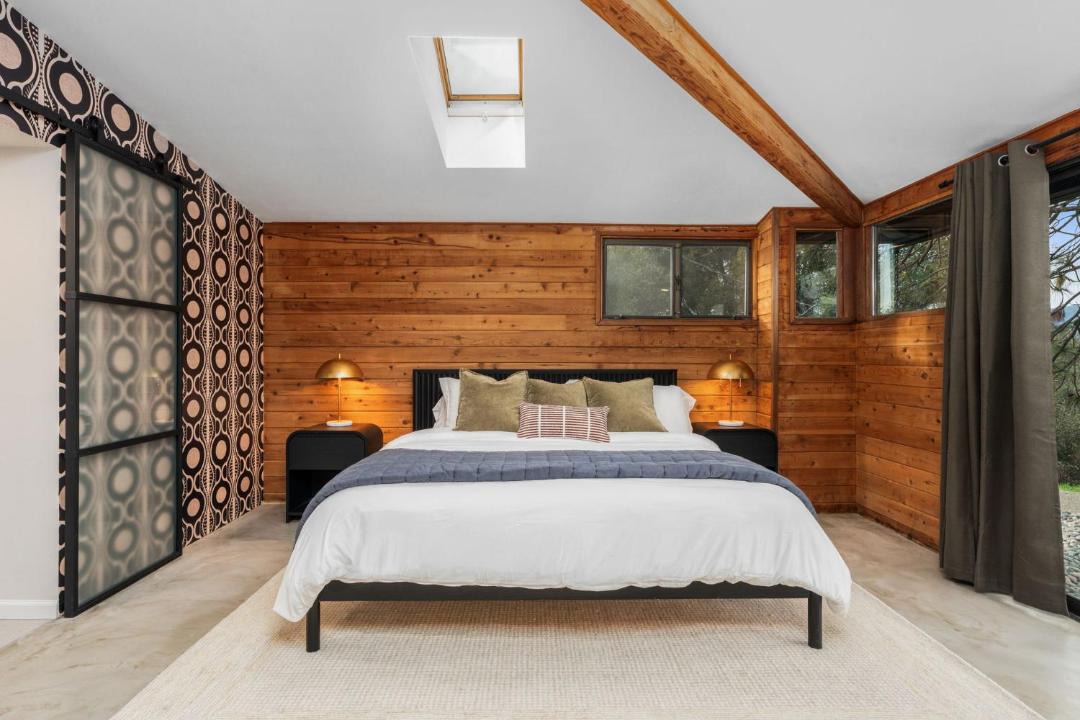 Photo of Bedroom in Oakhurst