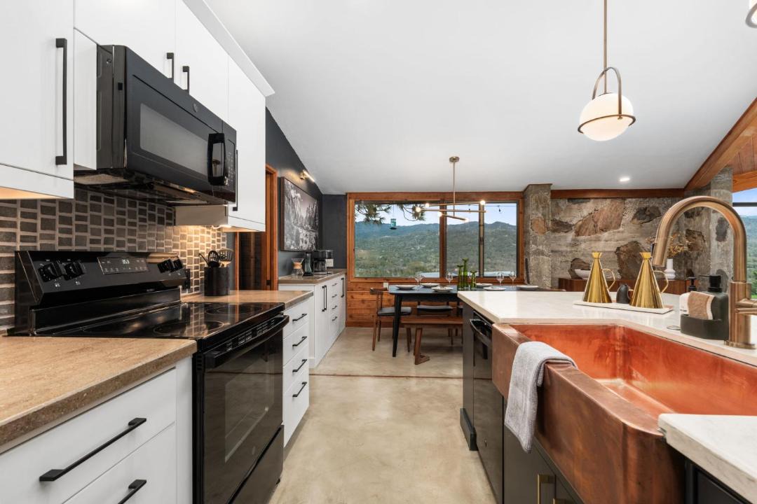 Photo of Kitchen in Oakhurst