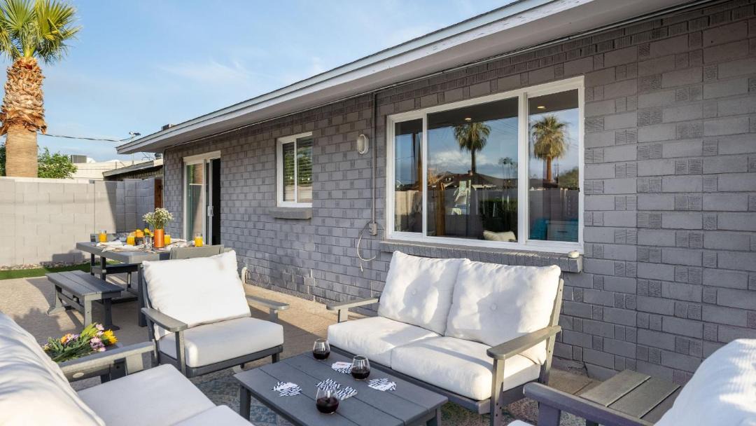 Photo of Patio Balcony in Scottsdale Estates Five