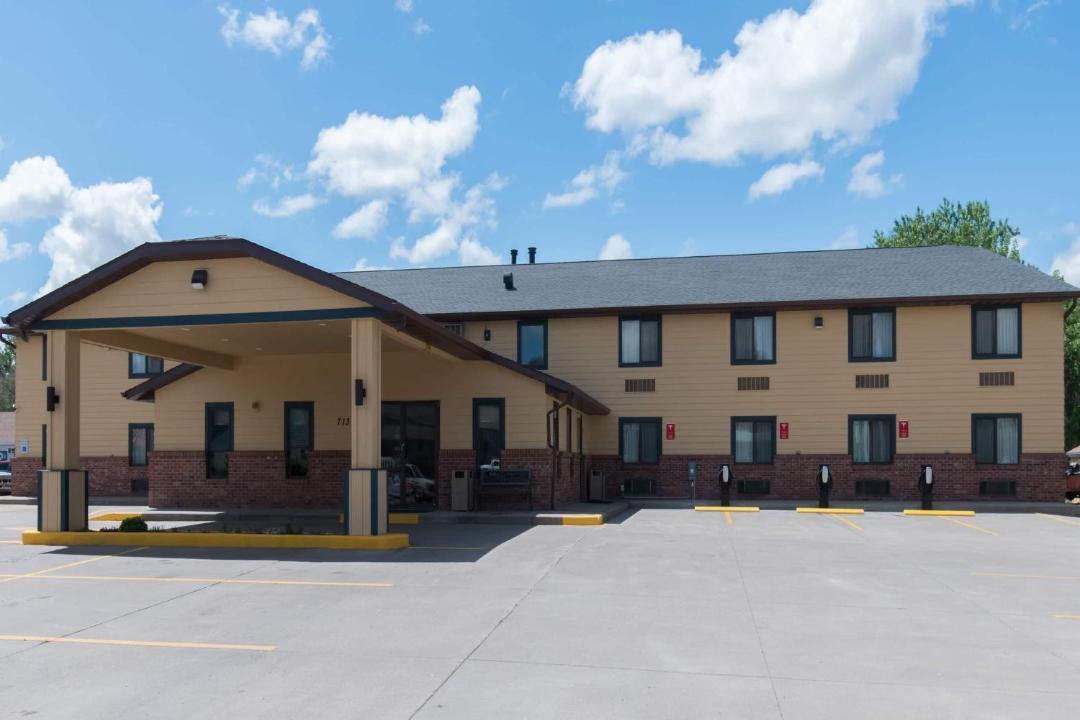 Photo of Others in Pierre