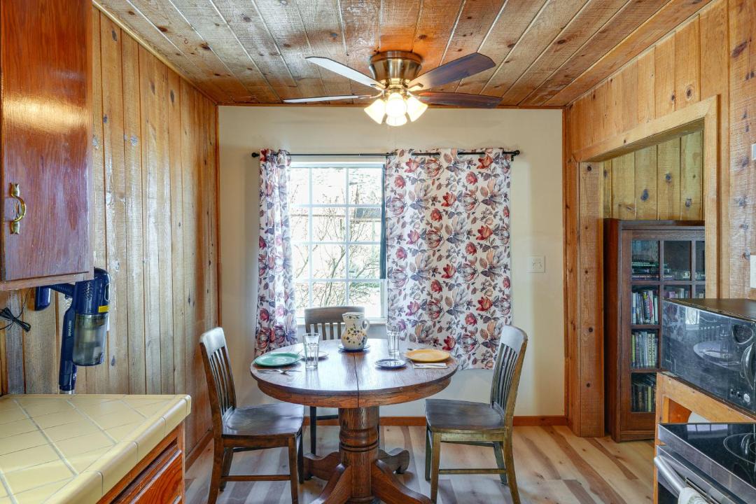 Photo of Kitchen in Tehachapi