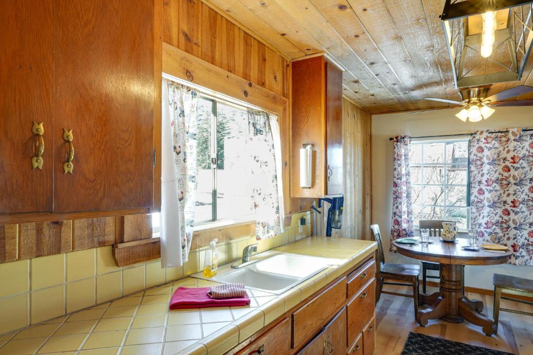 Photo of Kitchen in Tehachapi