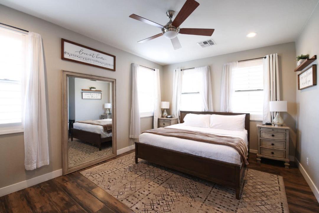 Photo of Bedroom in South Mountain