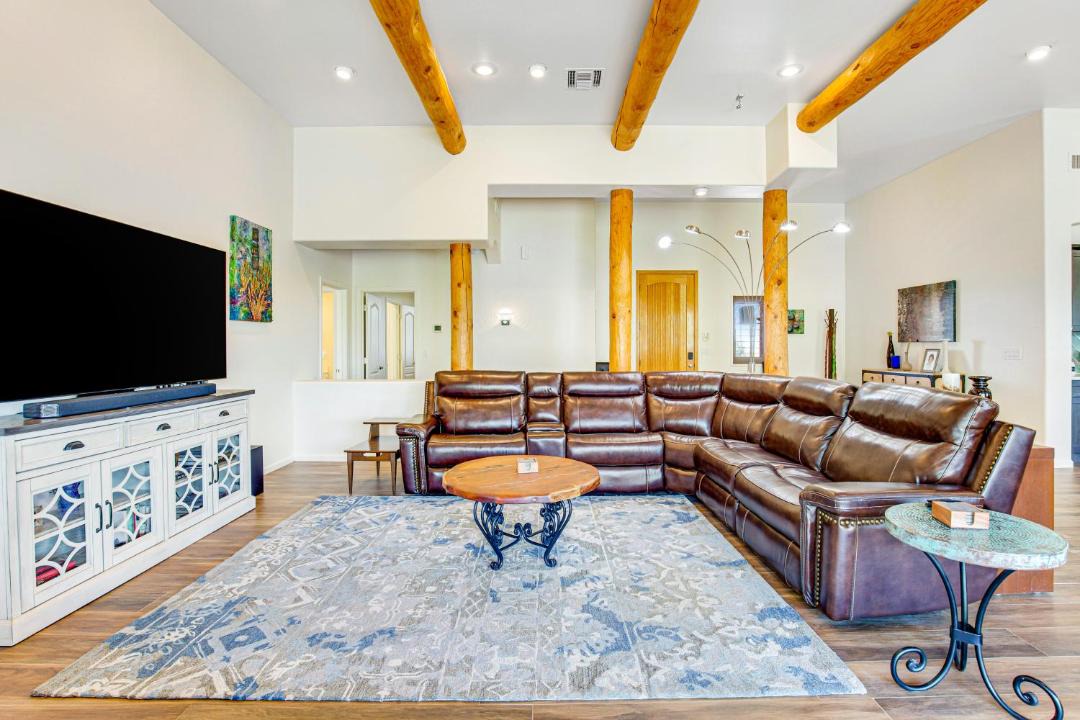Photo of Livingroom in Gold Canyon
