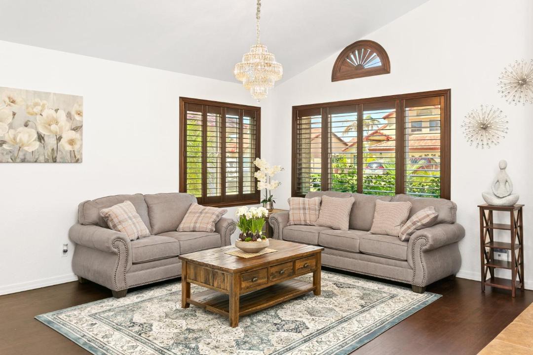 Photo of Livingroom in Garden Lakes