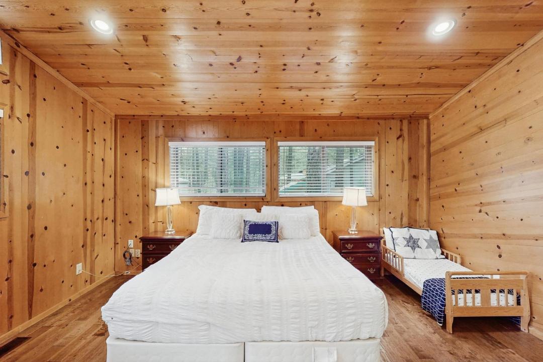 Photo of Bedroom in Pinetop
