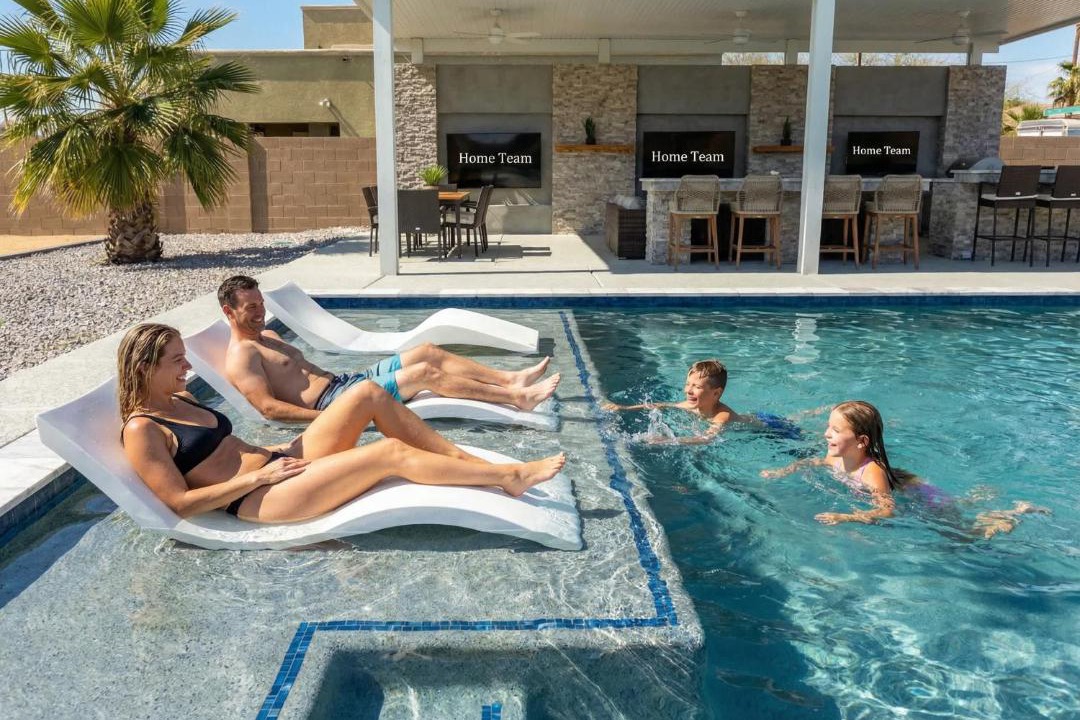 Photo of Others in Paradise Valley Village