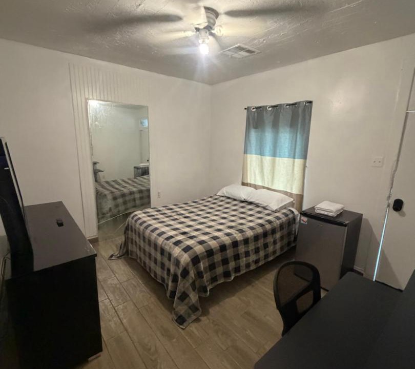Photo of Bedroom in Garfield