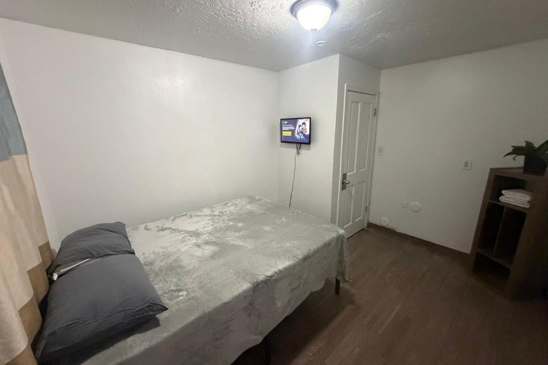 Photo of Bedroom in Garfield