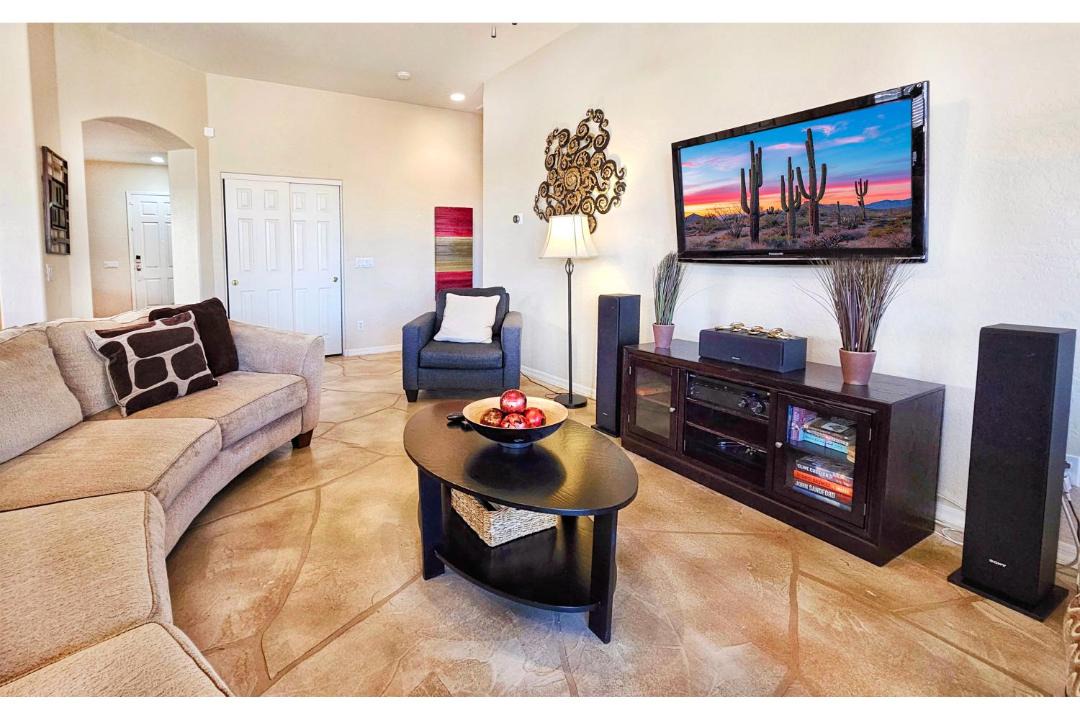Photo of Livingroom in Legacy
