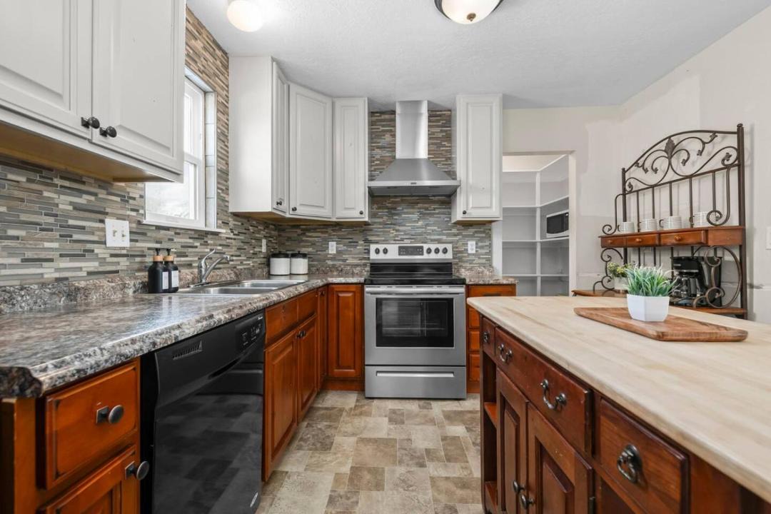 Photo of Kitchen in Lakeview