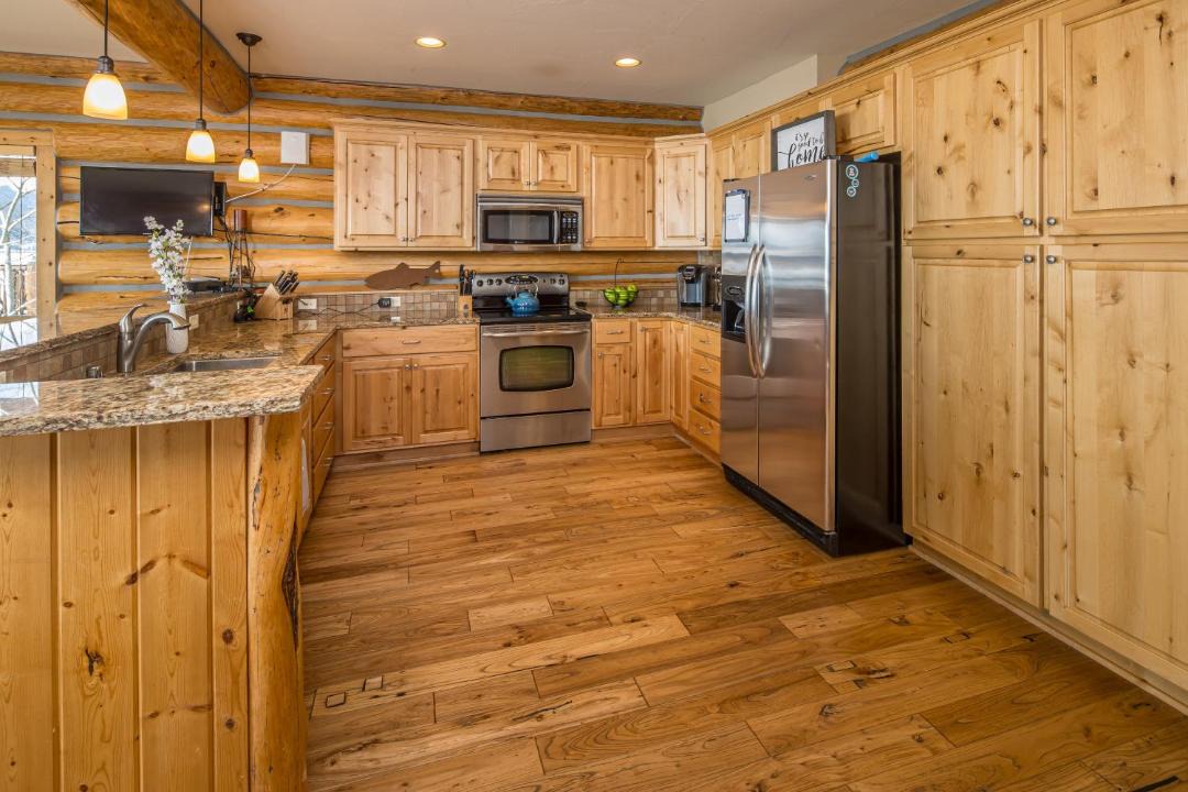 Photo of Kitchen in West Yellowstone