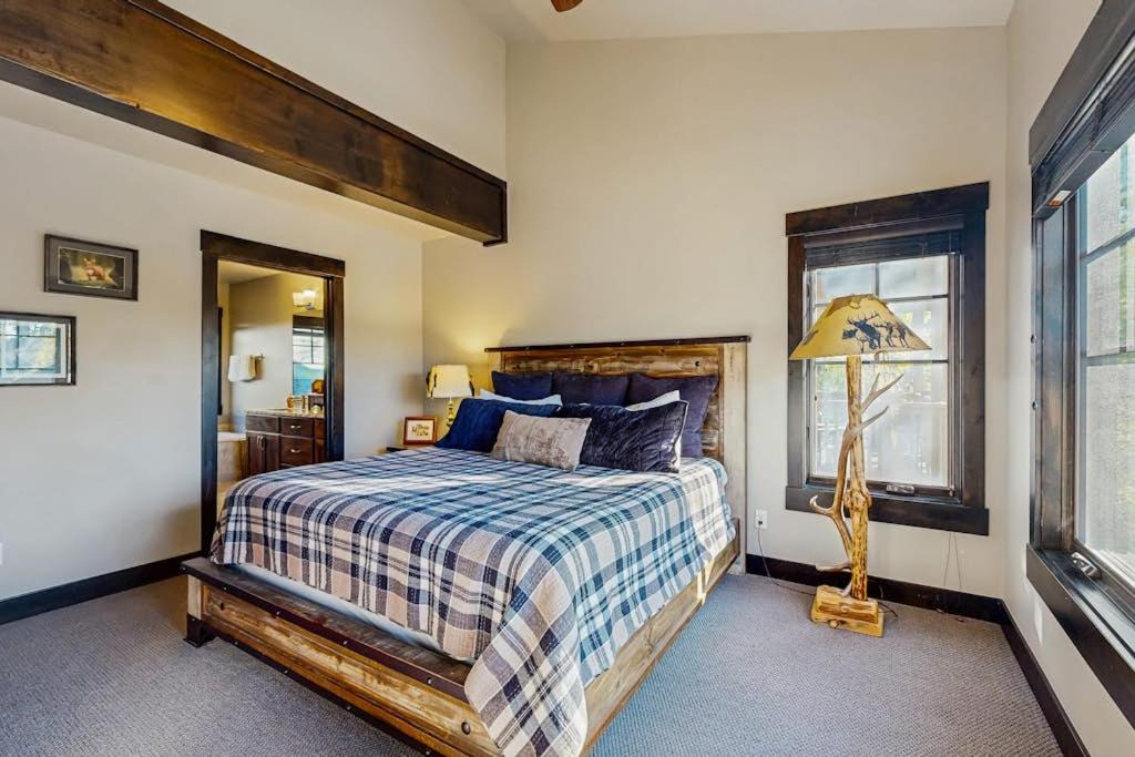 Photo of Bedroom in Tamarack Resort
