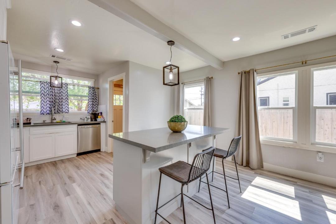 Photo of Kitchen in Hanford
