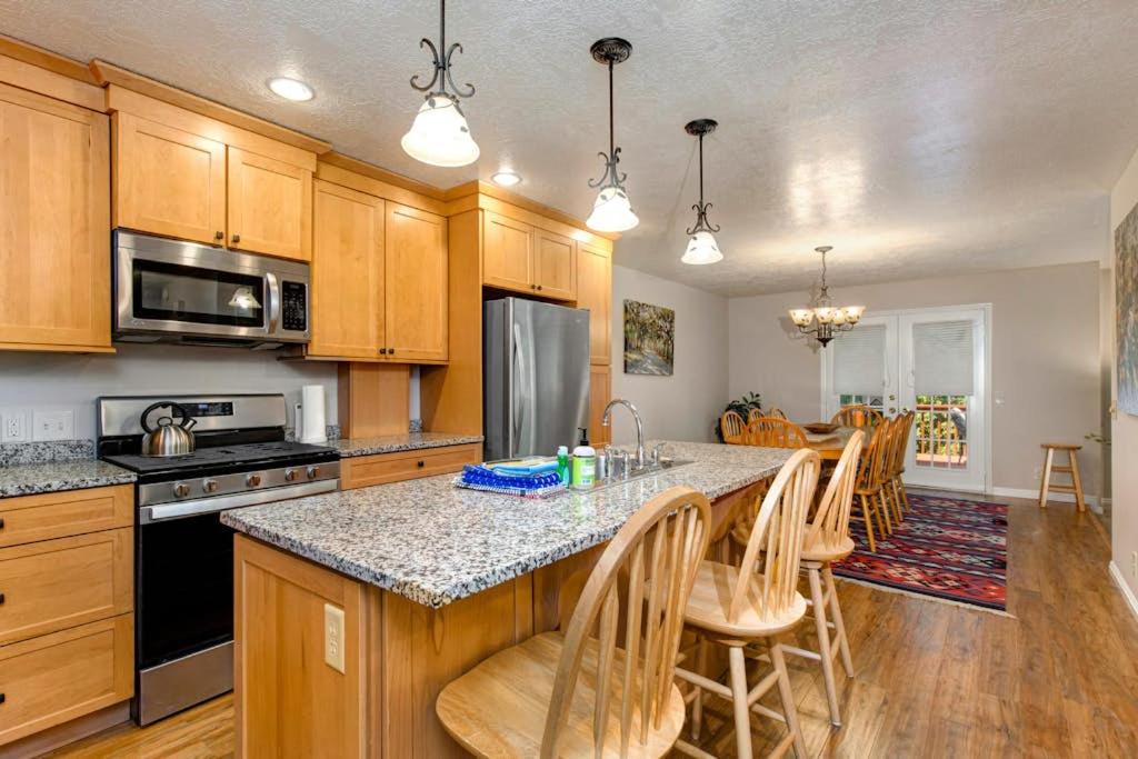 Photo of Kitchen in Cottonwood Heights