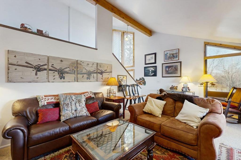 Photo of Livingroom in Cottonwood Heights