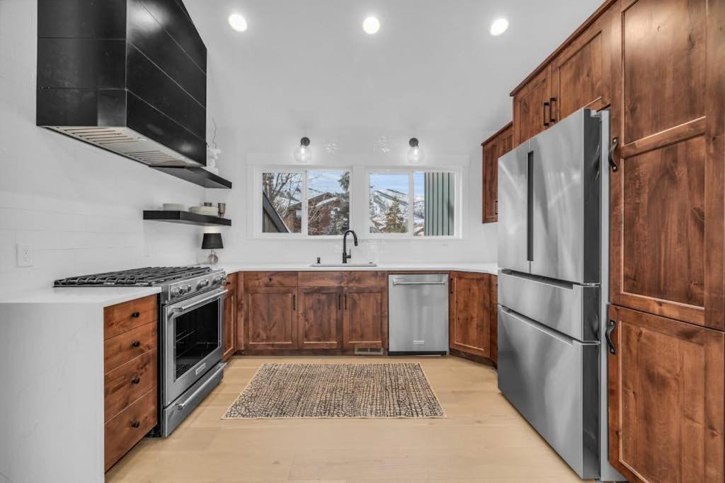 Photo of Kitchen in South Snyderville Basin
