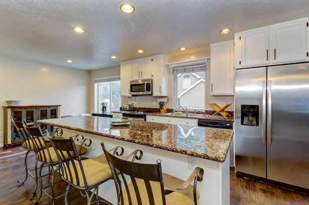 Photo of Kitchen in Cottonwood Heights