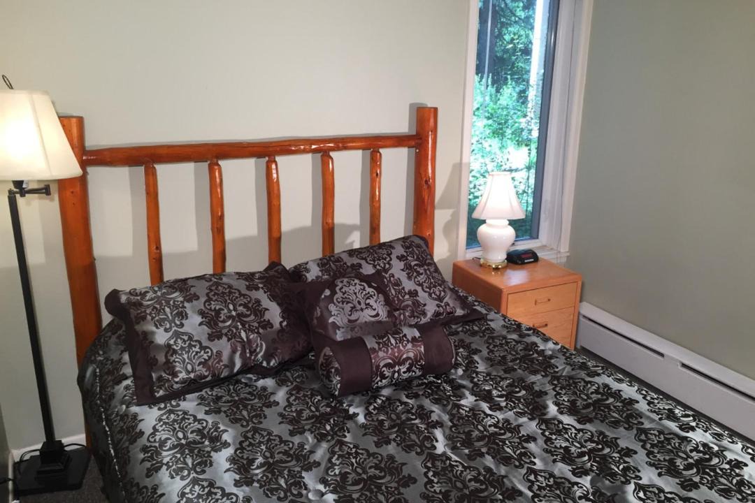 Photo of Bedroom in Four O'Clock