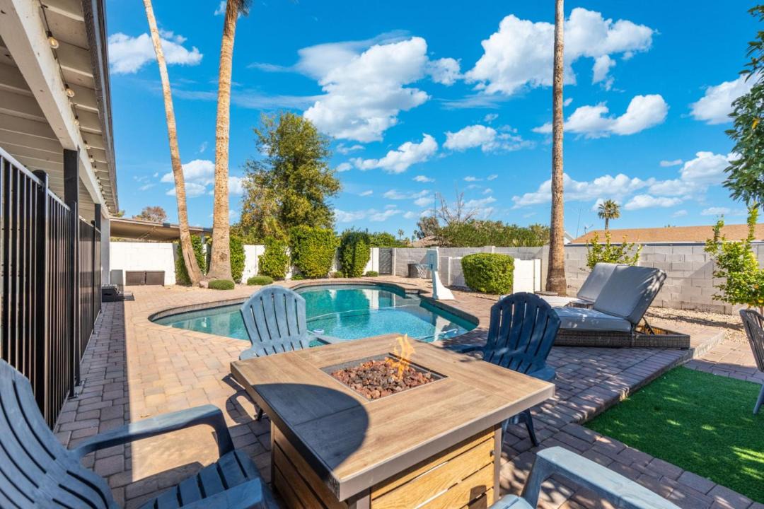 Photo of Others in Paradise Valley Village
