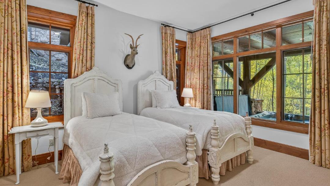 Photo of Bedroom in Edwards