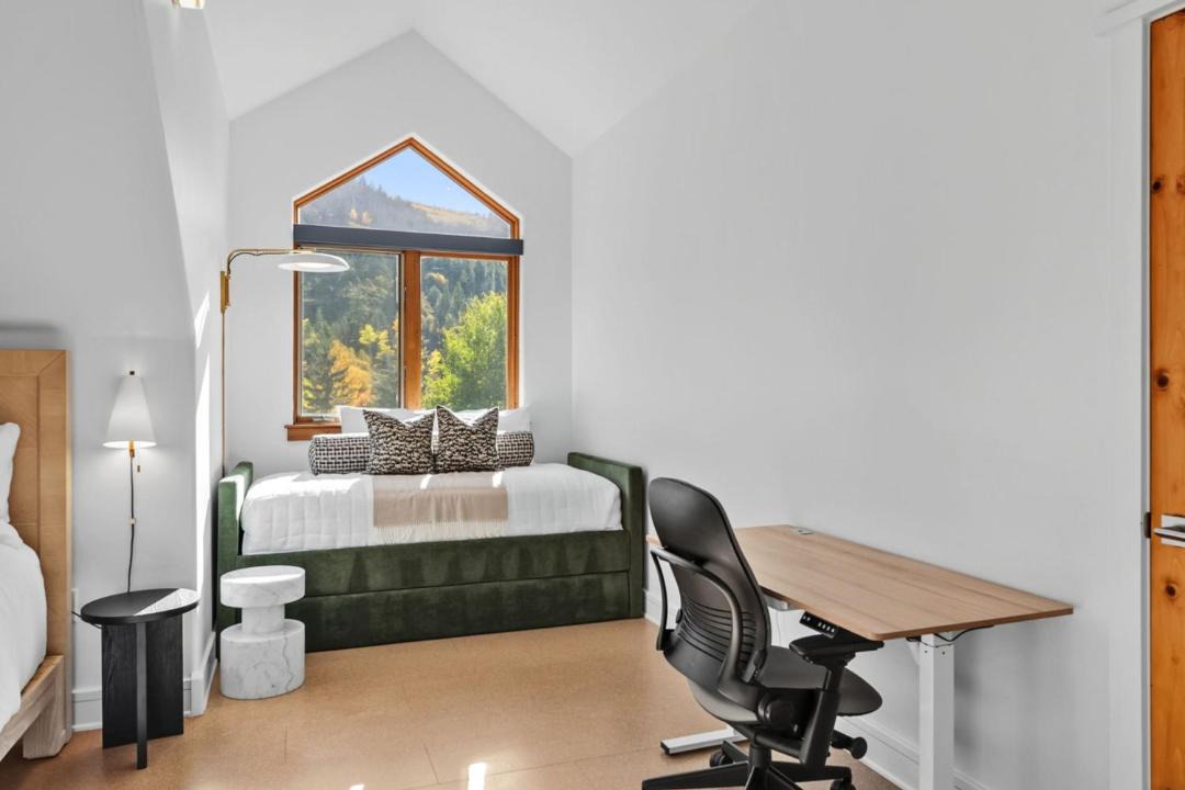 Photo of Bedroom in Edwards